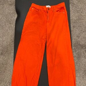Urban outfitters pants. Fit baggy but still can be higher waisted. Size 30